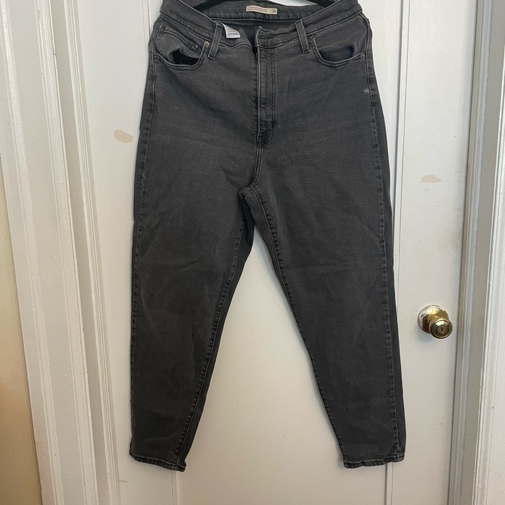 High Waisted Mom Jeans - Sleek Black Skinny Jeans for Women